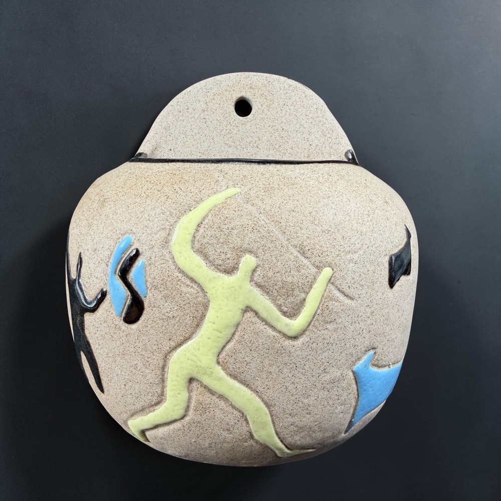 Coyote‎ Pizza Trading Co Ceramic Wall Pocket Planter Vase Textured Stoneware